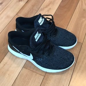 Nike shoes Size 8.5